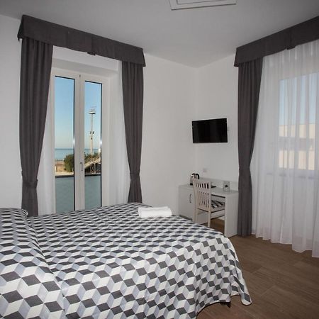 Guesthouse Porto Di Roma Civitavecchia Εξωτερικό φωτογραφία
